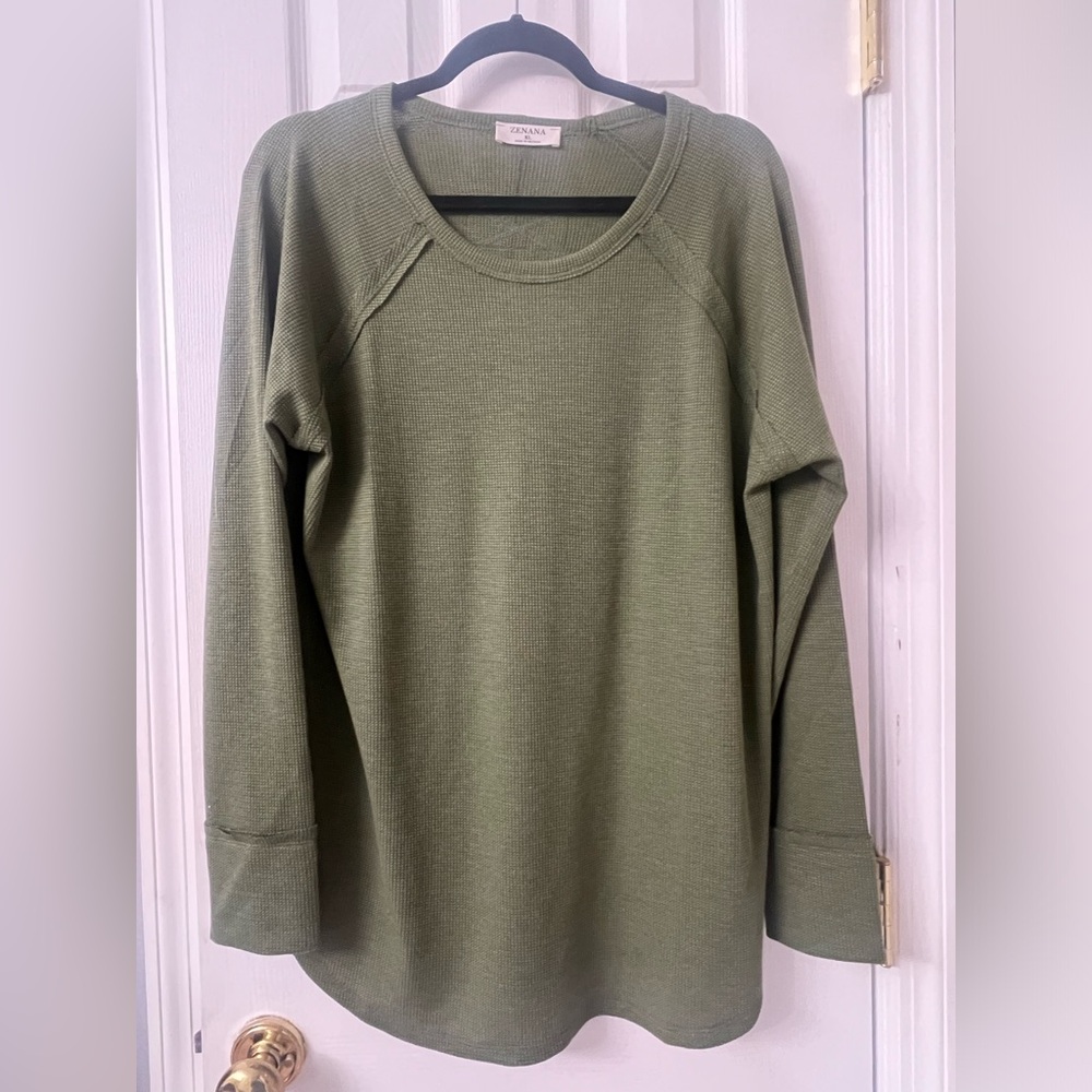 NWOT Zenana Olive Green waffle top XL